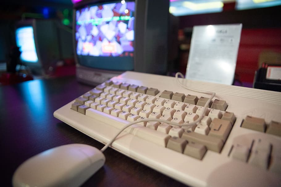 amiga, computer, retro, technology, vintage, classic, keyboard, monitor, mouse, display