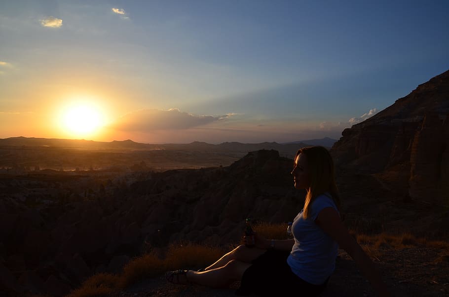 woman, sitting, cliff, sunrise, Kapadokya, Landscape, sunrises, cappadocia, nature, travel