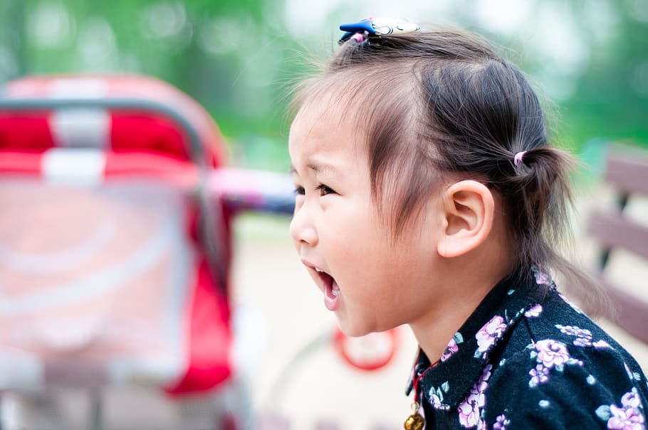 girl, shouting, red, bag, Pissed Off, Grassland, Asia, joy, baby, outdoor