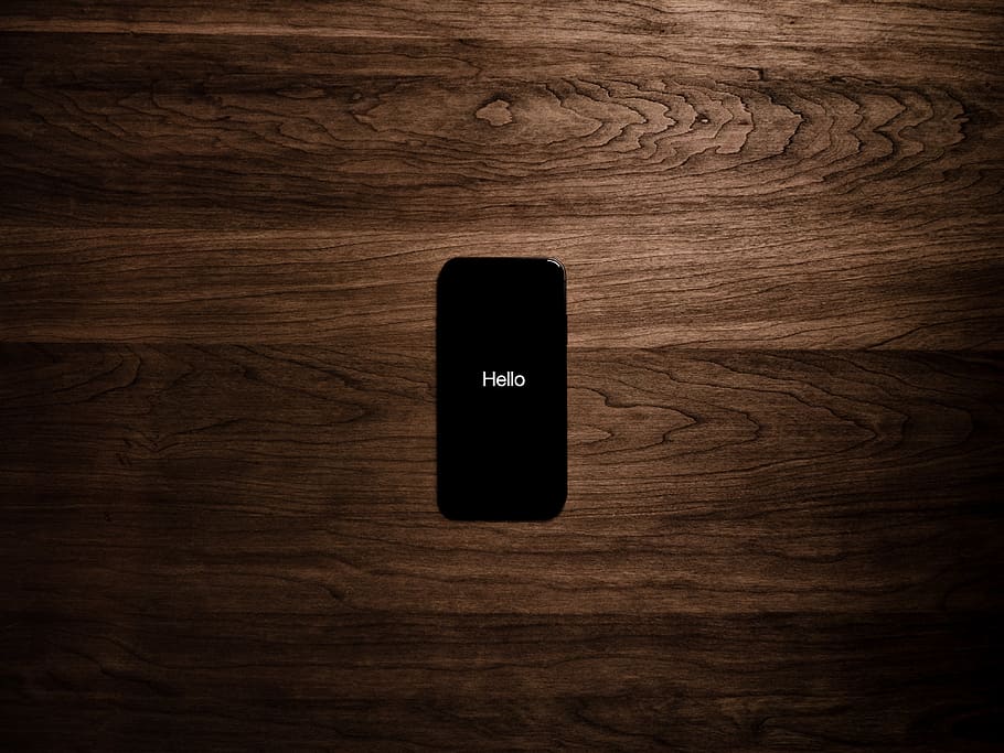 iphone, mesa, topo, woodgrain, mobile, dispositivo, gadget, flat lay, objeto, isolado
