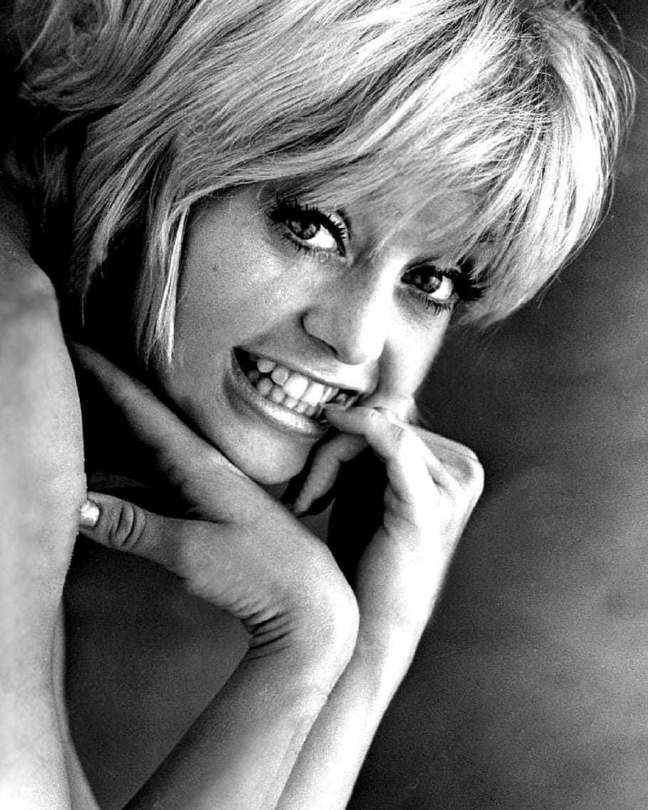 goldie hawn, actress, film director, producer, singer, laugh-in, television, comedy, movies, hollywood
