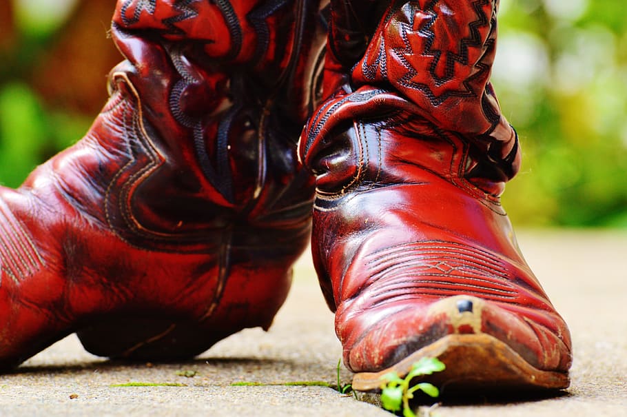 Botas de cowboy, couro, anos 80, retrô, botas, velhas, botas de couro, sapatos, vermelho, um animal