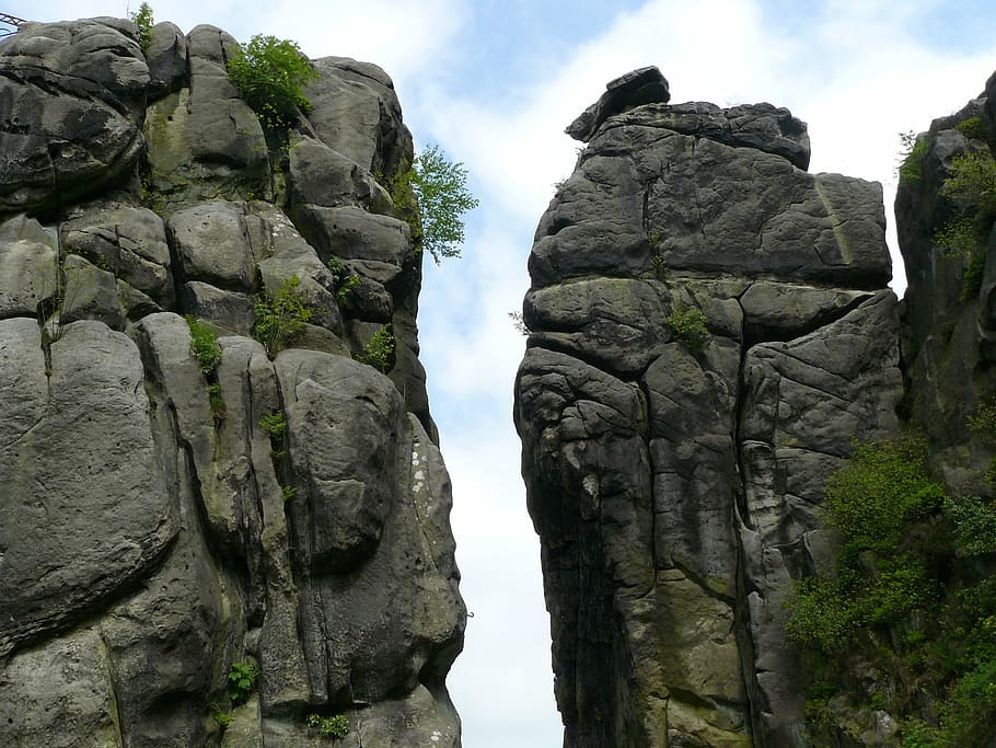 acantilado de roca, azul, cielo, extermsteine, piedras, montañas, roca, naturaleza, formación de arenisca, bosque de teutoburgo