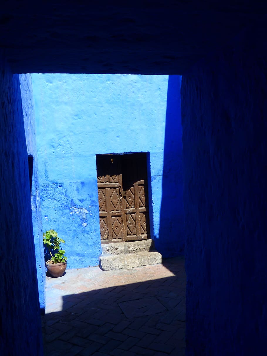 Door, Goal, Hof, House, Entrance, house entrance, blue, painting, painted, architecture