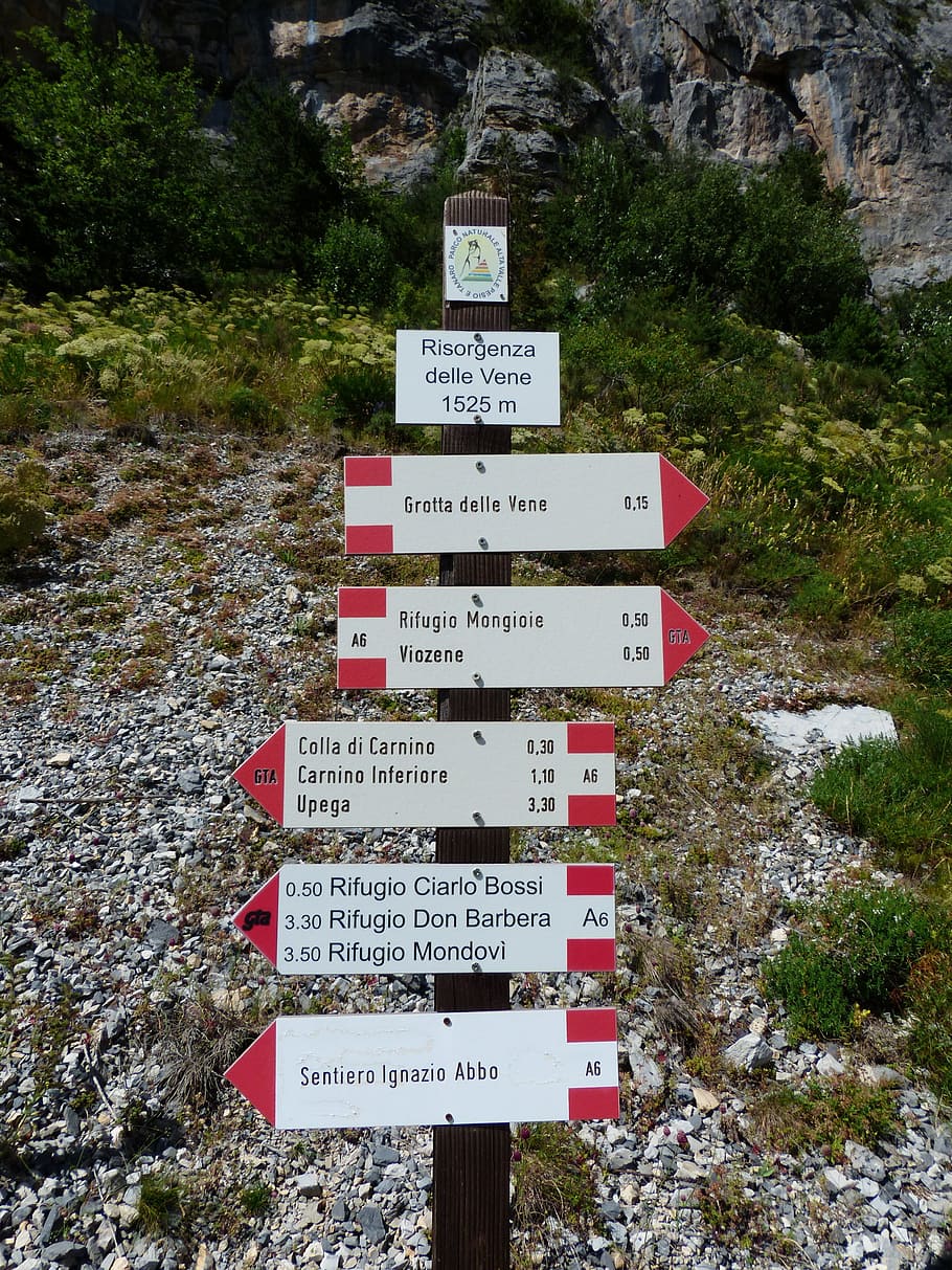 Directory, Signposts, Hiking, Trails, hiking trails, direction, marking, shield, note, right