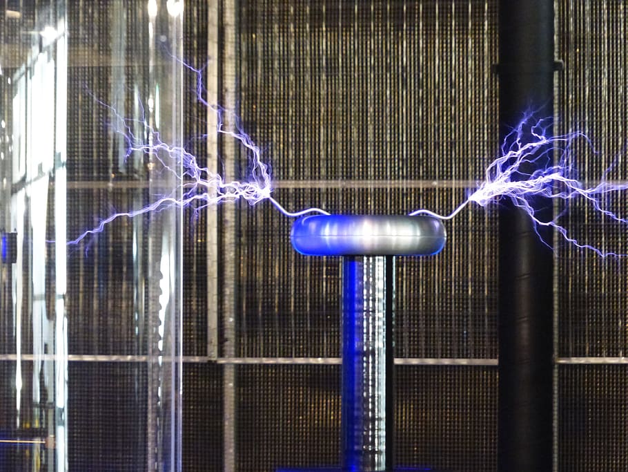 blue electric component, flash, tesla coil, experiment, high voltage, experimental physics, demonstration, show, museum, museum of technology