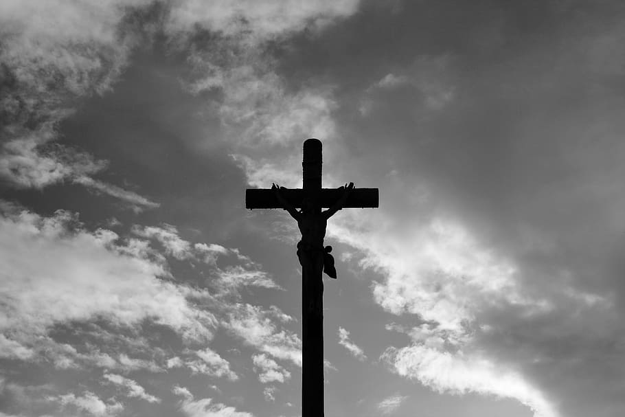 cruz, jesucristo, foto blanco y negro, figura religiosa, religión, cielo, cristianismo, cristiano, patrimonio, cielo nublado