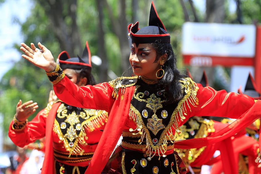 dance, dancer, indonesian, java, girl, traditional, focus on foreground, clothing, costume, red