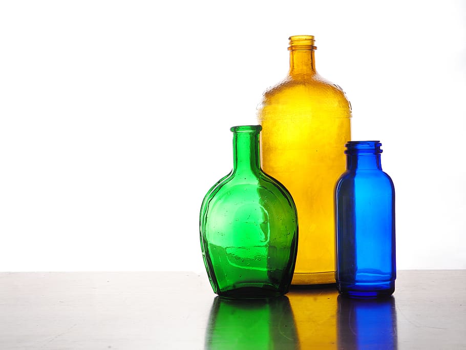 colorido, garrafas, vidro, velho, decoração, vazio, verde, azul, amarelo, transparente