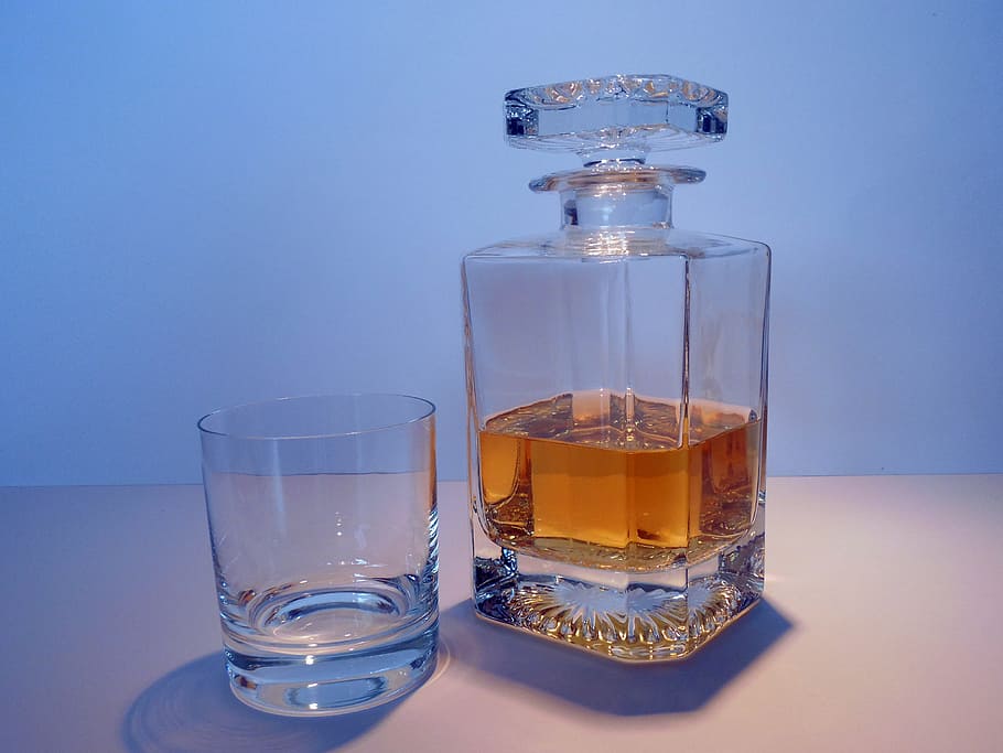 clear, glass decanter, drinking glass, alcohol, whisky, whiskey, carafe, bottle, glass, brandy