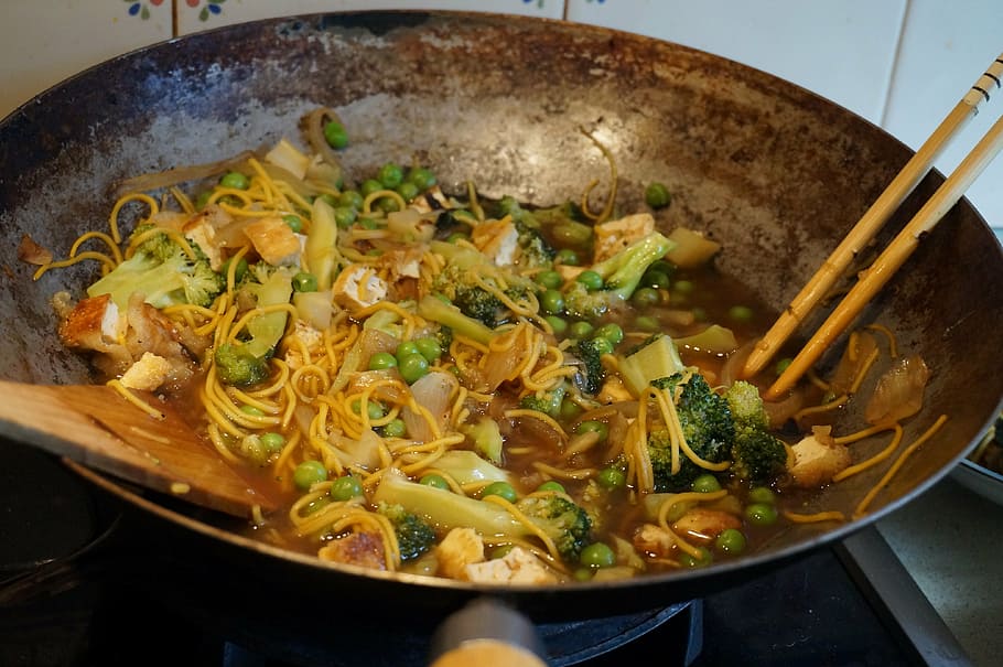 cooked, broccoli, pasta, meat, wok, stir-fry, vegetables, chinese, food, food and drink