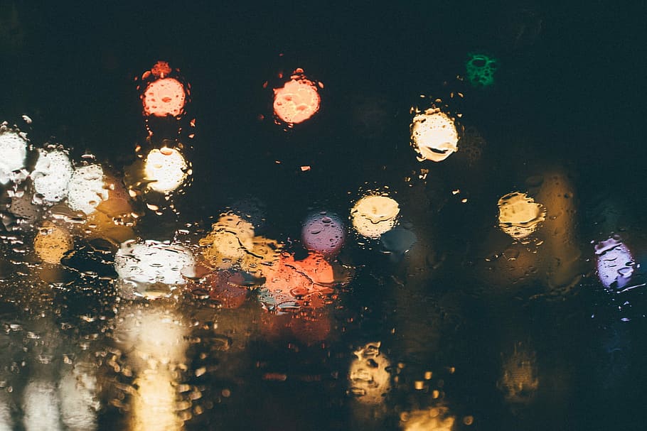 luzes da rua, molhado, vidro, sortidas, cor, luzes, chovendo, gotas de chuva, embaçada, noite