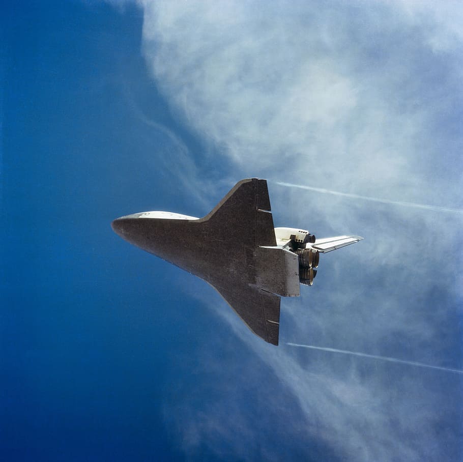 space shuttle landing, wingtip vortices, flying, spacecraft, mission, astronaut, spaceship, exploration, sky, air vehicle