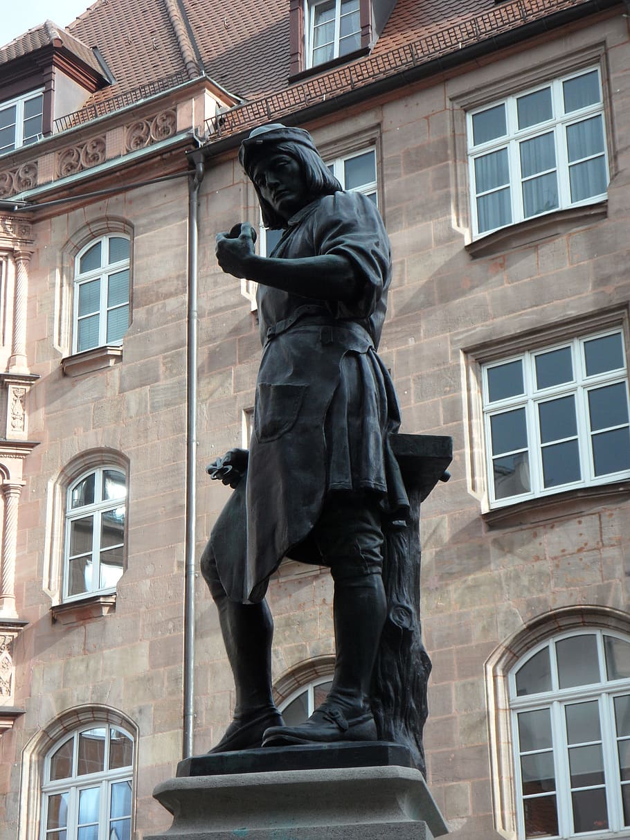 Peter Henlein, Nuremberg, henlein, inventor, monument, statue, sculpture, portrait, pocket watch, inventor of the pocket watch