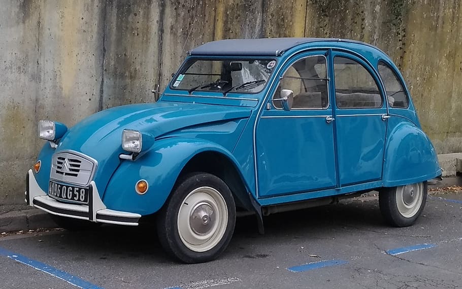 Citroen 2CV, blue Volkswagen beetle, mode of transportation, transportation, land vehicle, blue, motor vehicle, vintage car, car, retro styled