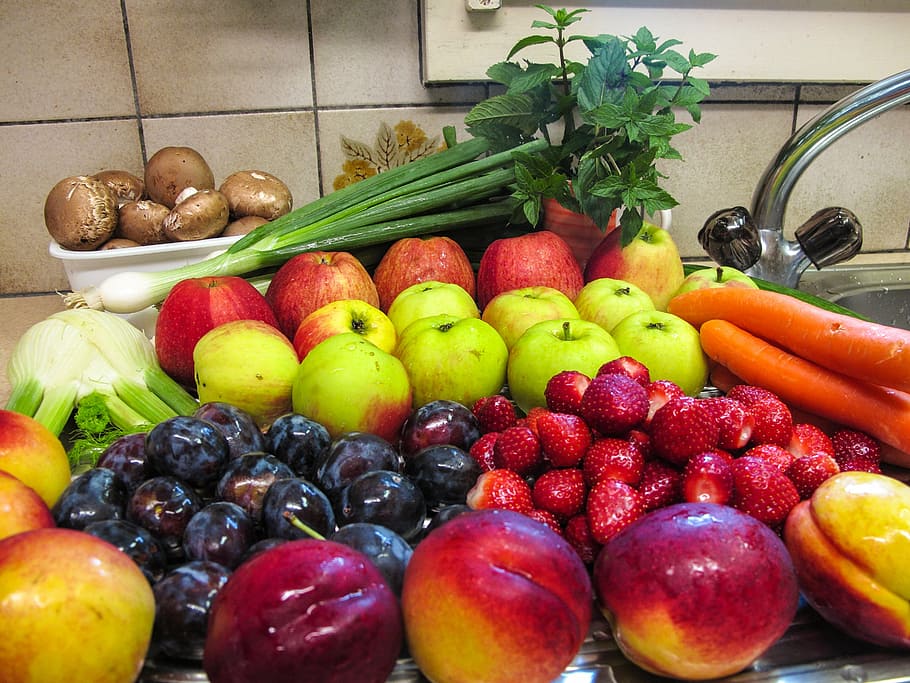 buah, buah-buahan, jamur, bumbu dapur, peppermint, bawang Jerman, daun bawang, adas, apel, wortel