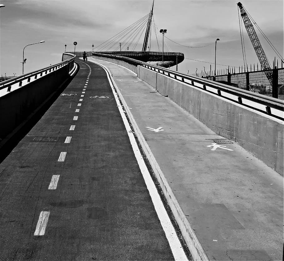 abruzzo, pescara, jembatan laut, bangunan, arsitektur, jembatan, hitam dan putih, jembatan gantung, jalur sepeda, jalan