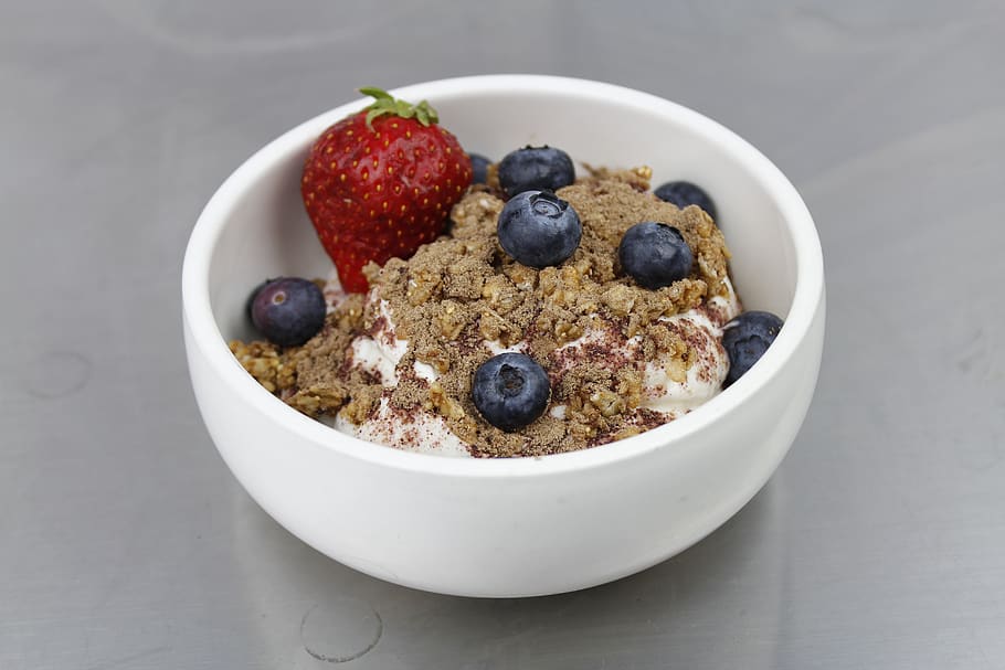 granola, breakfast, blueberry, food, food and drink, fruit, berry fruit, healthy eating, bowl, wellbeing
