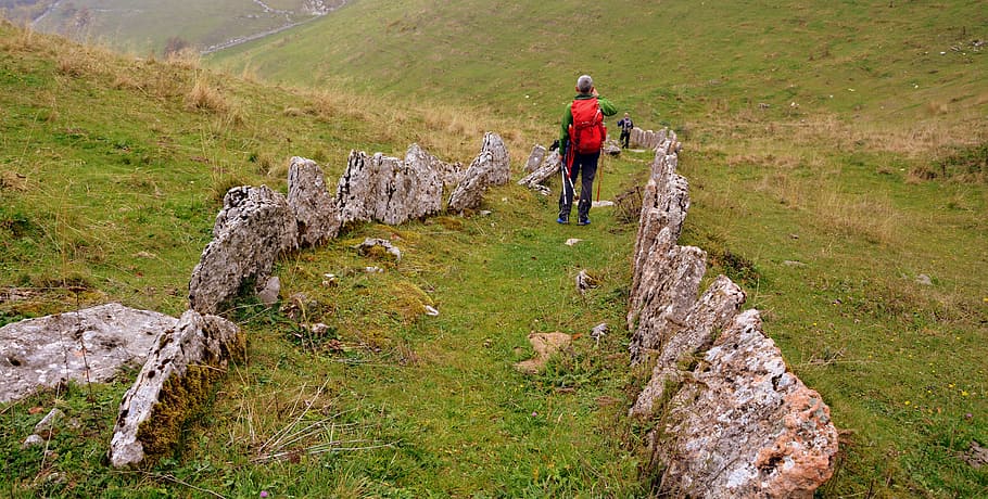 trail, fence, stones, rock, prato, green, excursion, backpack, walk, mountains