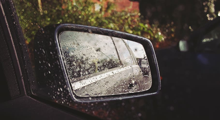 molhado, preto, emoldurado, espelho de asa, certo, carro, alado, espelho, água, gotas