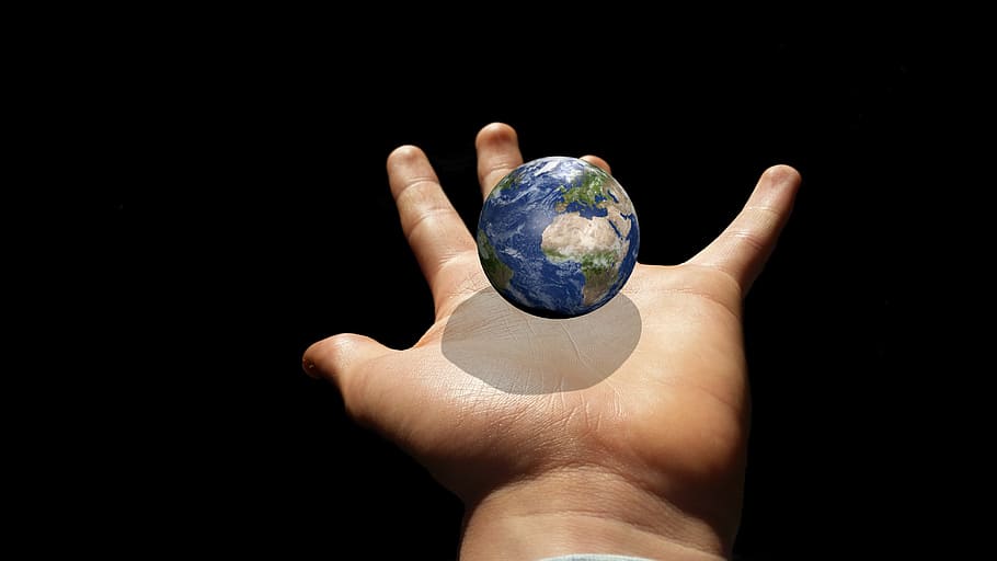 globo, humano, imágenes prediseñadas de mano, tierra, planeta, mano, mantener, mano humana, parte del cuerpo humano, fondo negro
