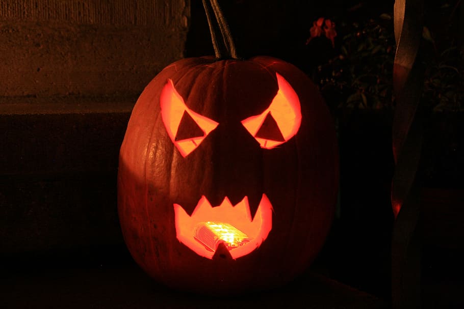halloween, pumpkin, pumpkin lantern, lantern, light, candle, ghost, gespenstig, jack o' lantern, celebration