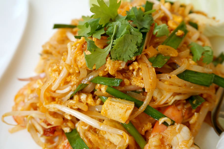 pad thai, thai food, thailand, shrimp, delicious, cuisine, bean sprouts, noodles, eat, carbohydrates