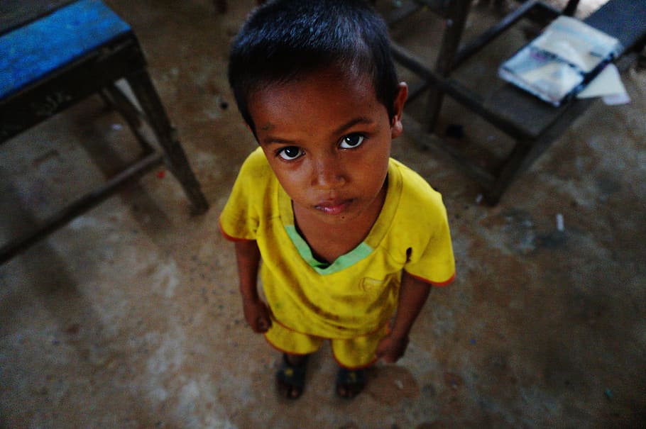 Camboja, Vila, Zona rural, criança, voluntário, voluntariado, menino, olhar, pobre, sujo