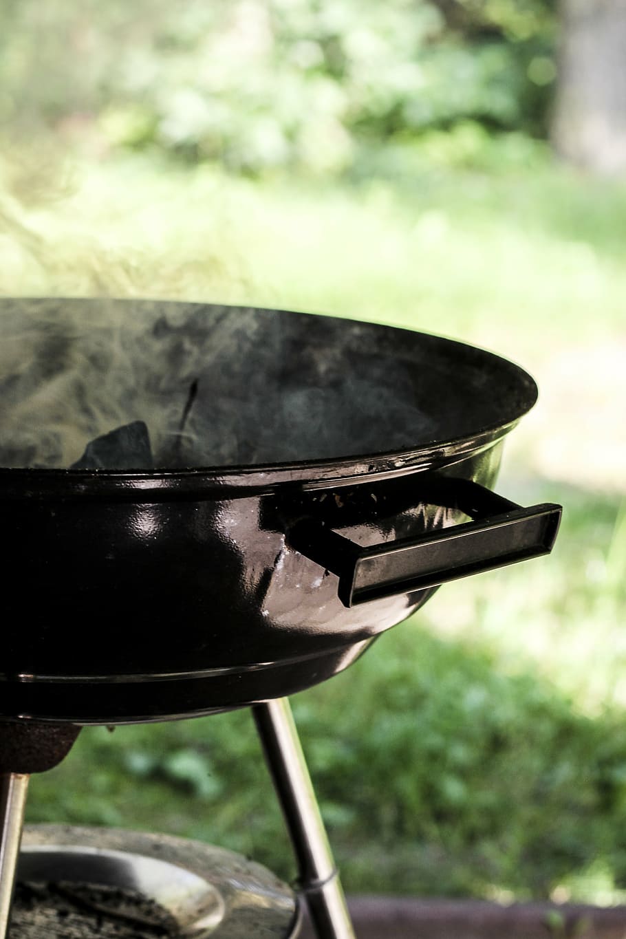 shallow, focus photography, black, charcoal grill, grill, barbecue at the, smoke, coal, chill, holidays