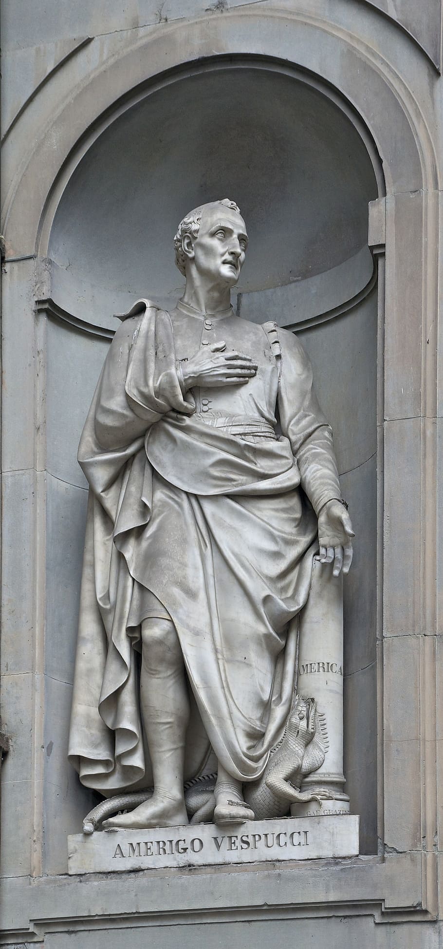 amerigo vespucci, florence, statue, niche, italian, explorer, cartographer, famous, sculpture, representation