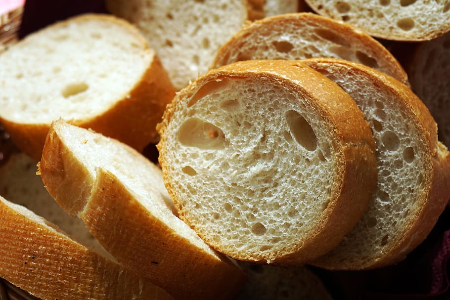 sliced bread, bread, baguette, eat, food, baked goods, delicious, frisch, white bread, roll
