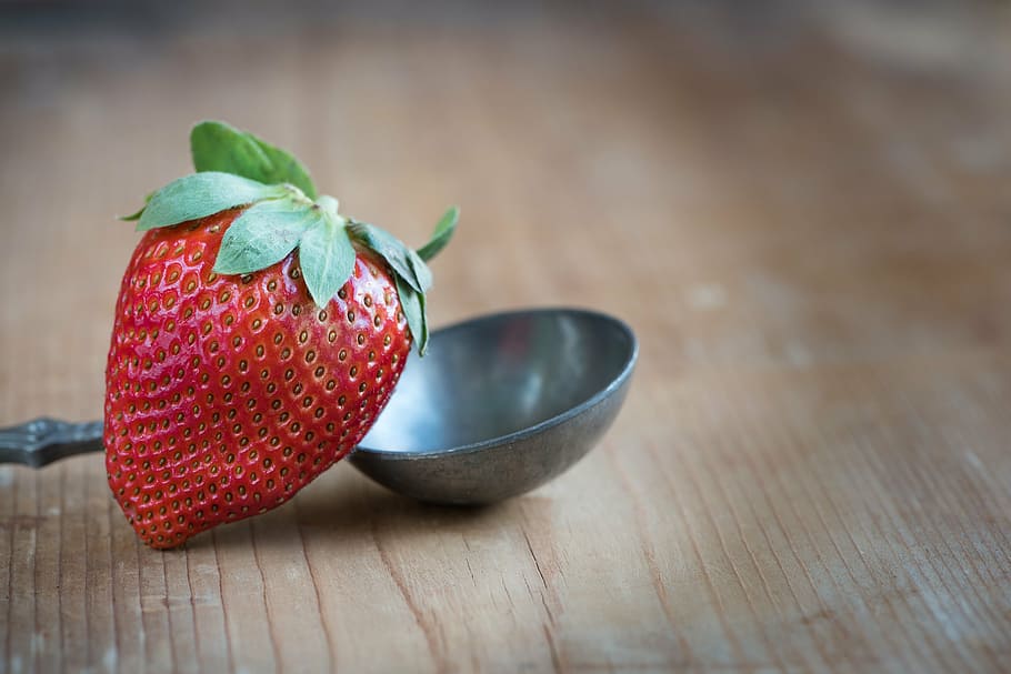close-up photography, strawberry fruit, strawberry, red, ripe, sweet, delicious, healthy, vitamins, minerals