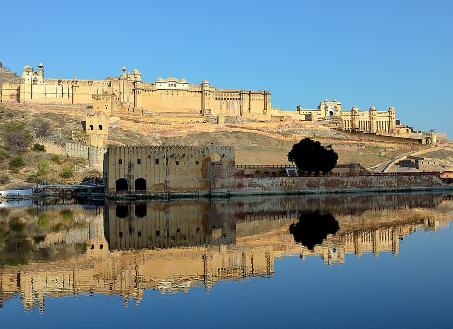 india, rajasthan, jaipur, fuerte amber, lago maotha, fortaleza, lago, reflexión, arquitectura, exterior del edificio