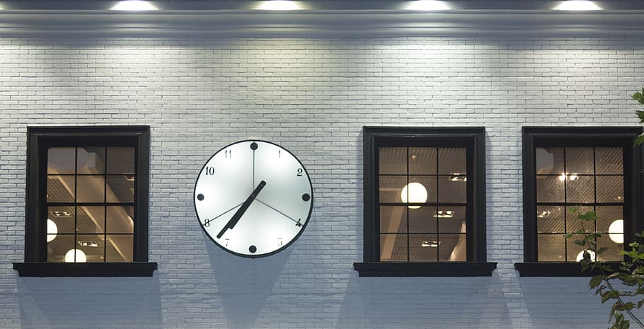 Часы на окно. Keyclock архитектура. Midnight Clock and Window.