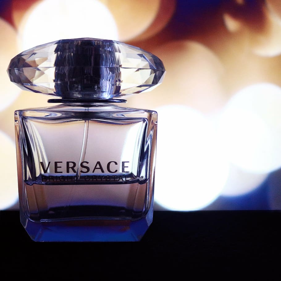 focus photography, versace fragrance bottle, versace, perfume, product, bakeh, glass, preparation, close-up, indoors