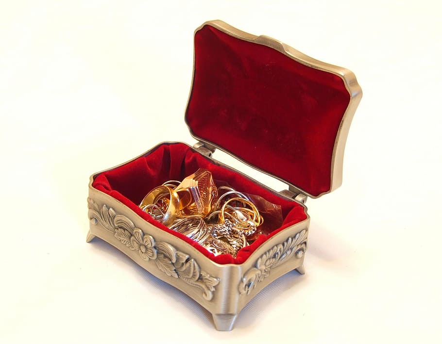 gold-colored rings, steel jewelry box, jewellery, casket, treasure chest, treasure, decoration, gems, gold, rings