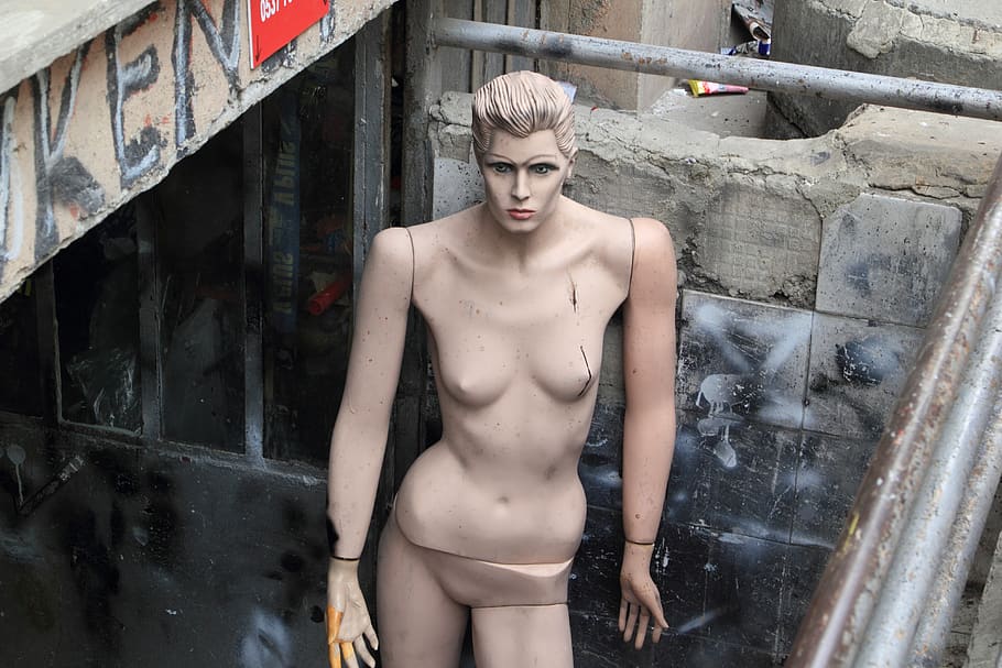 turkey, istanbul, mannequin, abused, beaten, damaged, bruised, front view, shirtless, beauty