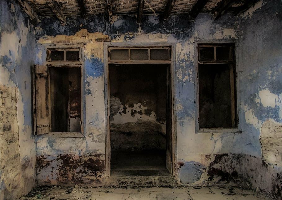 decadencia, desgaste, casa antigua, abandonado, oxidado, sucio, vacío, ruinas, arruinado, abandono