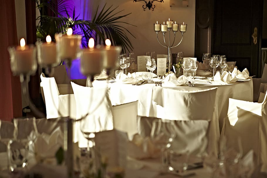 Pernikahan, Perayaan, Ballroom, meja gedeckter, meja, kemewahan, keanggunan, restoran, hotel, pengaturan tempat