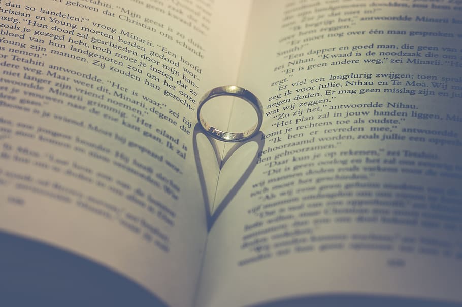 Día de San Valentín, anillo, libro, reflexión, sombra, fondo de pantalla HD, brillante, plata, oro, san valentín