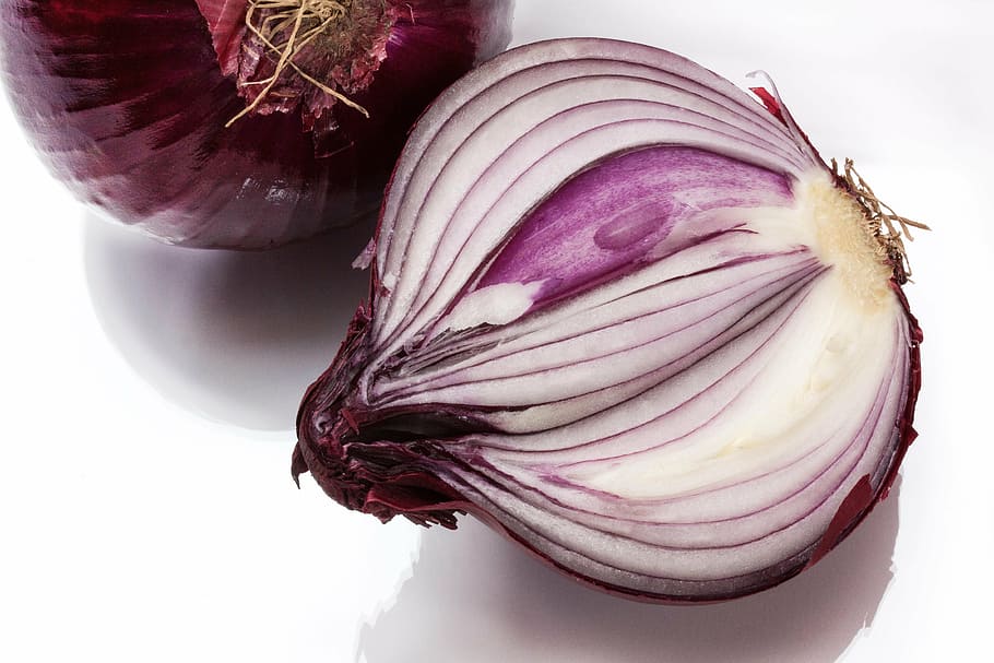 sliced, onion, white, surface, allium cepa, red onion, sulfide containing, essential oils, raw, antibacterial