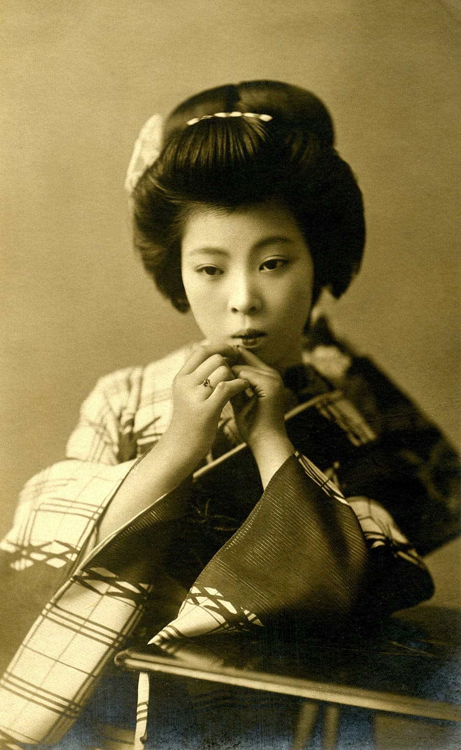 grayscale photo, woman, wearing, dress, geisha, retro, vintage, japanese, asia, black And White