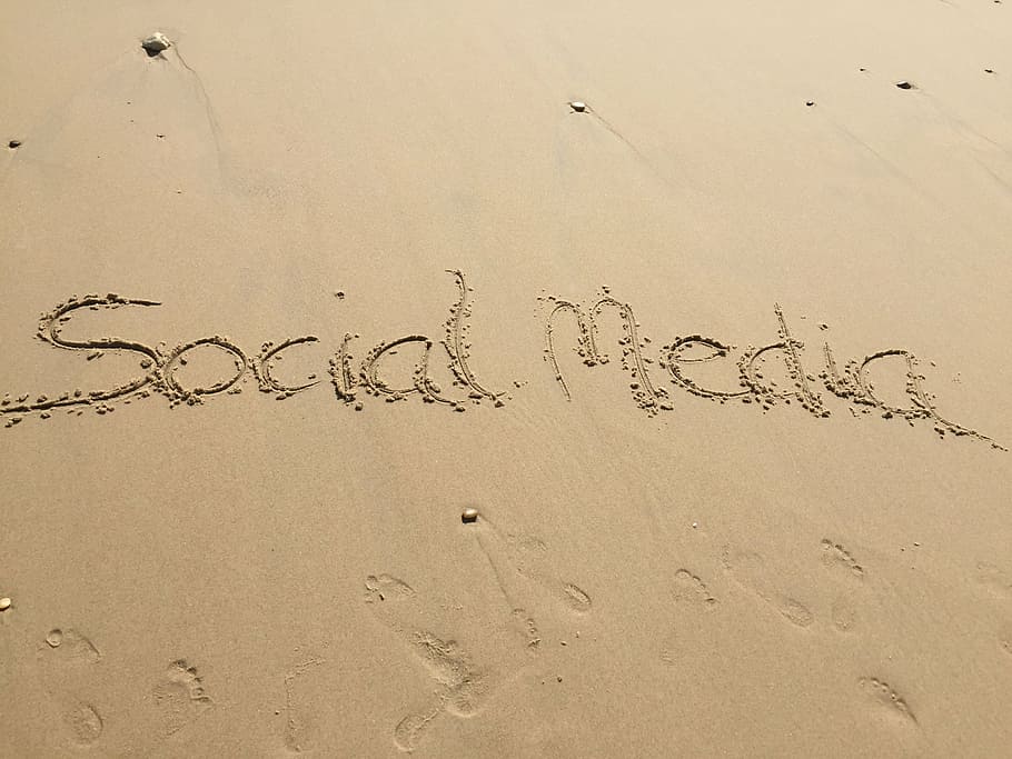 social, median, sand art, blog, blogger, blogging, internet, report, information, web design