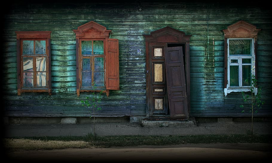 green, wooden, house, brown, door, window, architecture, building, wall, street