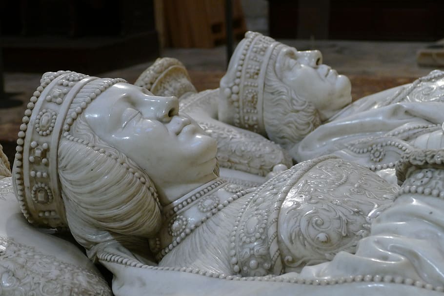 grave, central, sculpture, marble, pedro fernandez-de-velasco, mencía-de-mendoza, 1492, chapel, cathedral, burgos-rosa de lima