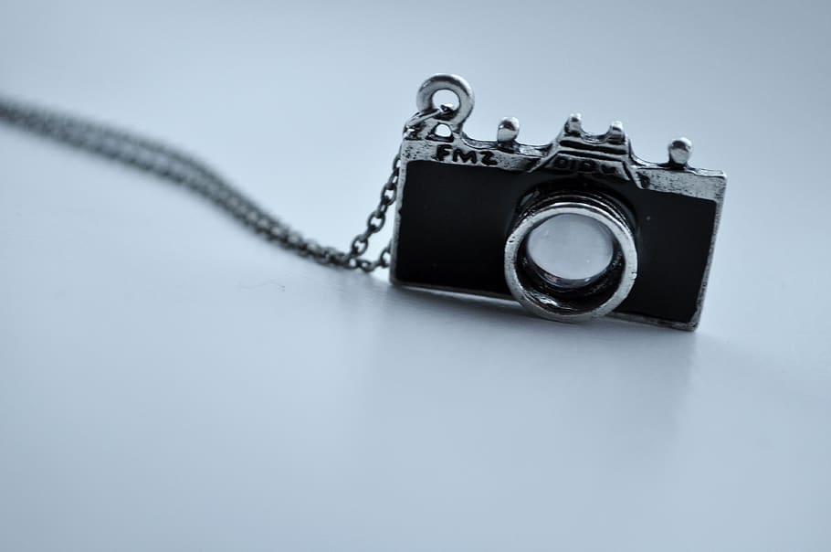 camera, chain, necklace, jewelry, key-chain, fashion, ornament, trinket, accessory, silver