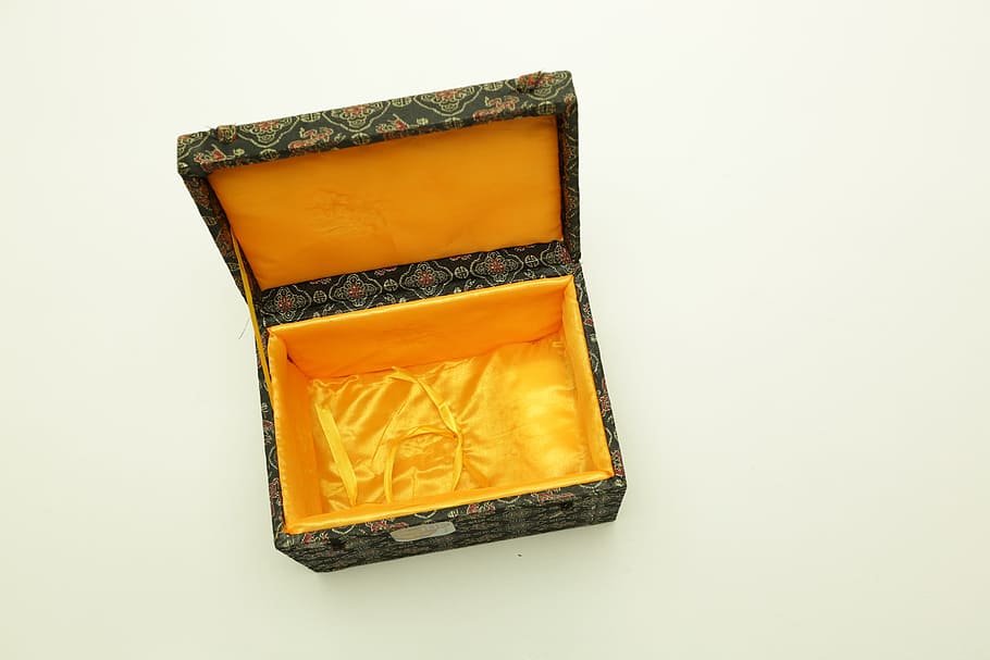 Box, Chinese, Treasure, Gold, yellow, gold colored, white background, box - container, studio shot, indoors