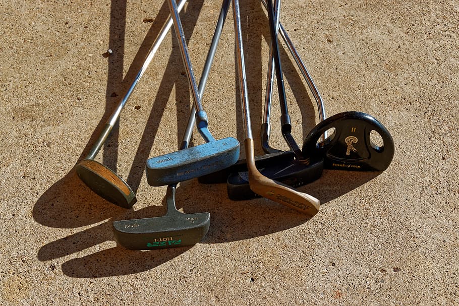 golf putters, old golf clubs, rusty clubs, second hand, second hand golf clubs, golf, golf clubs, putters, second hand clubs, clubs