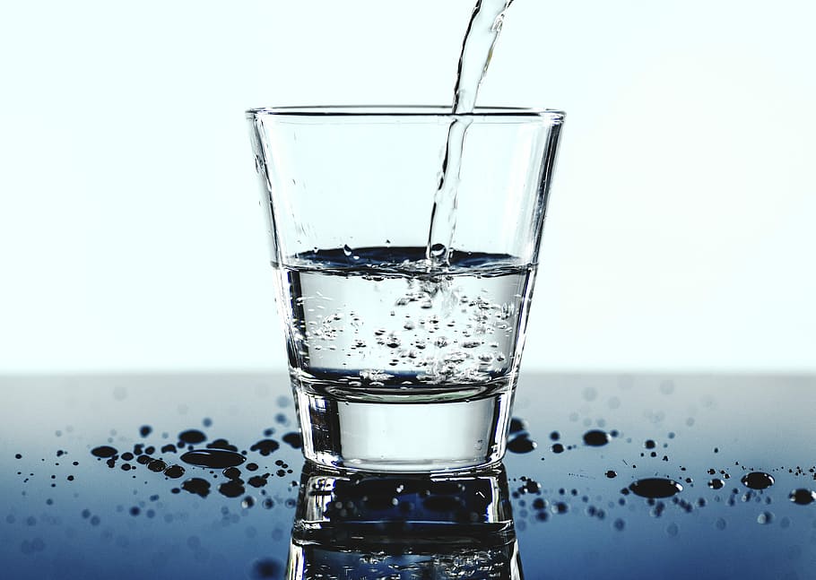 copo de água clara, água, bebida, claro, fechar-se, bebida gelada, desidratação, beber, gota, fluido