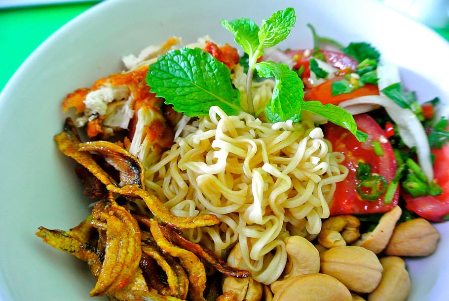 thai food, salad, instant noodle, noodle, asian food, food, meat, asian restaurant, food and drink, ready-to-eat